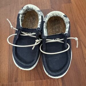 Hey dude toddler Wally size 6